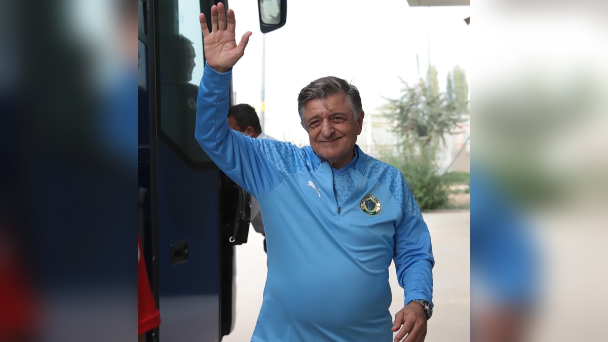 Menemen FK'ya Yılmaz Vural'dan transfer yasağı