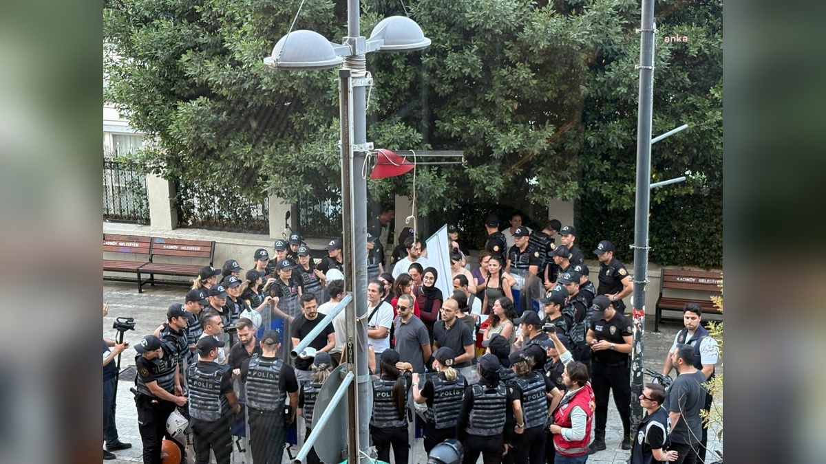 TKP'den açıklama: NATO füze maketi el konuldu, 17 kişi gözaltında