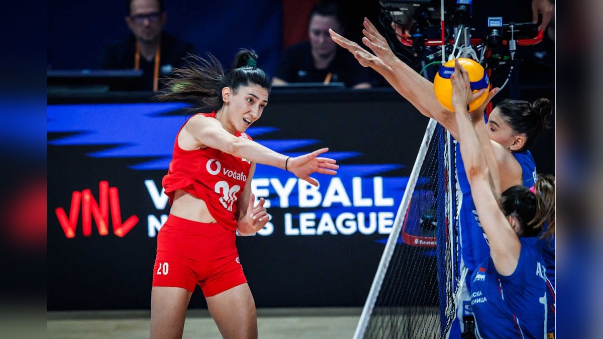 Sırbistan, Türkiye'yi VNL'de 3-0 yendi