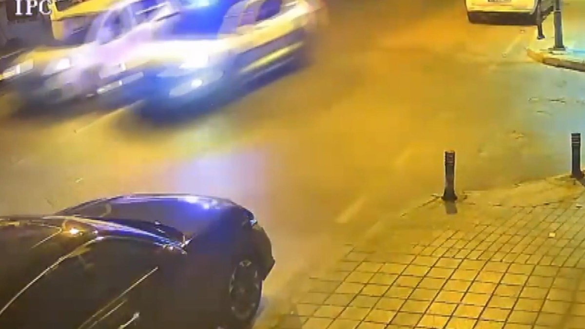 Ataşehir'de polis kovalamacası: Lastikler ateş edildi, araç durduruldu