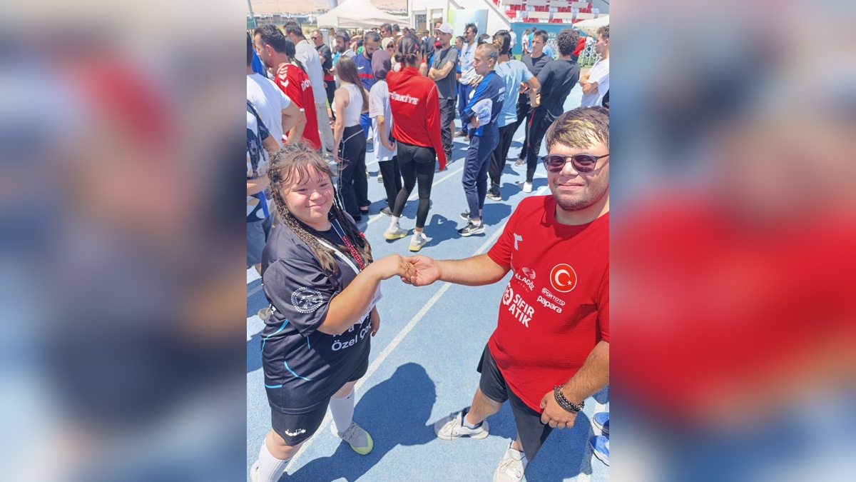 Nevşehirli sporcu, altın madalya kazanan Nisa Naz'a evlilik teklifi yaptı