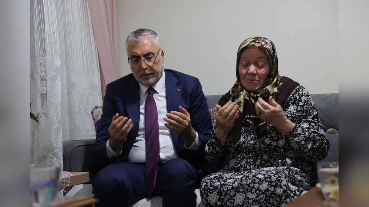 Işıkhan, 15 Temmuz şehit Yakup Kozan'ın ailesini ziyaret etti
