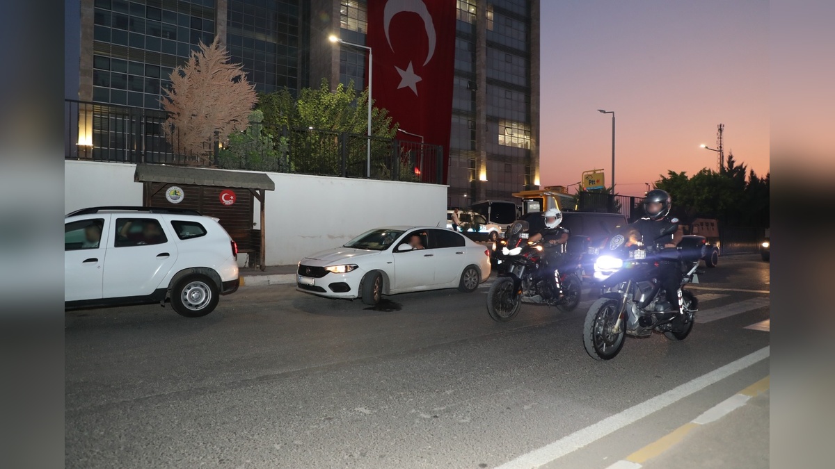 Erdemli'de fuhuş operasyonu: 22 gözaltı, 18 mağdur kurtarıldı