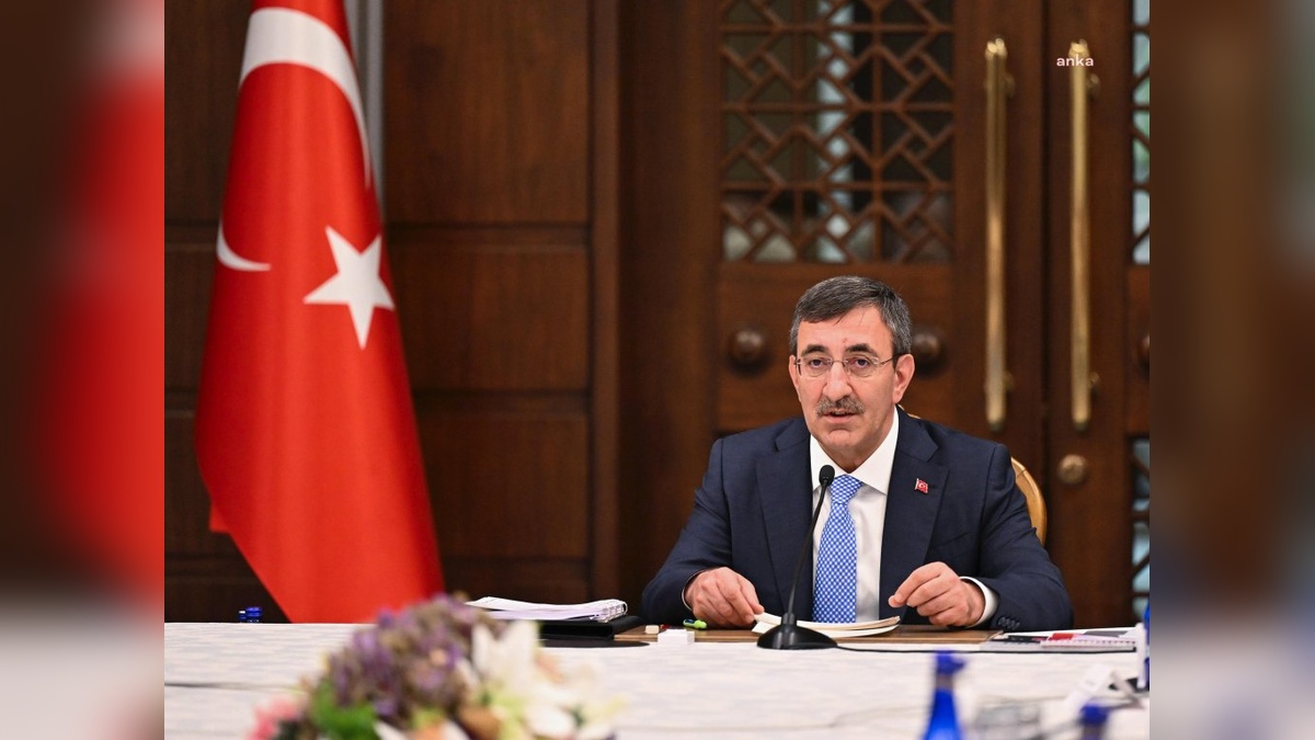 Cevdet Yılmaz: İsrail'in Suriye saldırıları bölge barışını tehdit ediyor