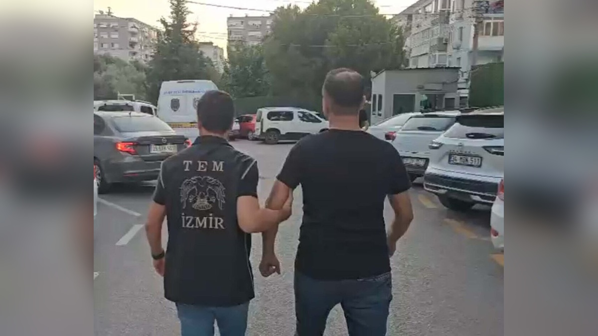 İzmir merkezli FETÖ finansmanı operasyonu: 254 gözaltı