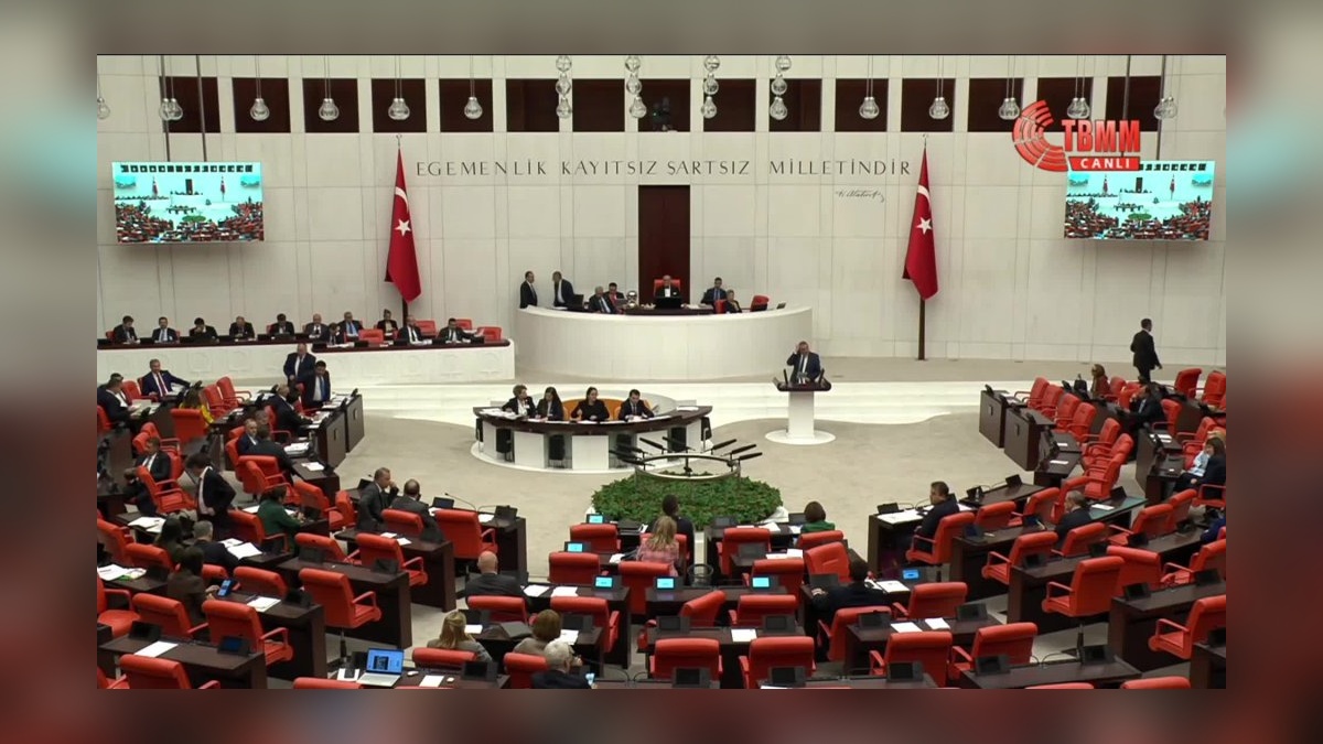 TBMM'de tartışmalar sürüyor: Zeytinlikler madenciliğe açılıyor