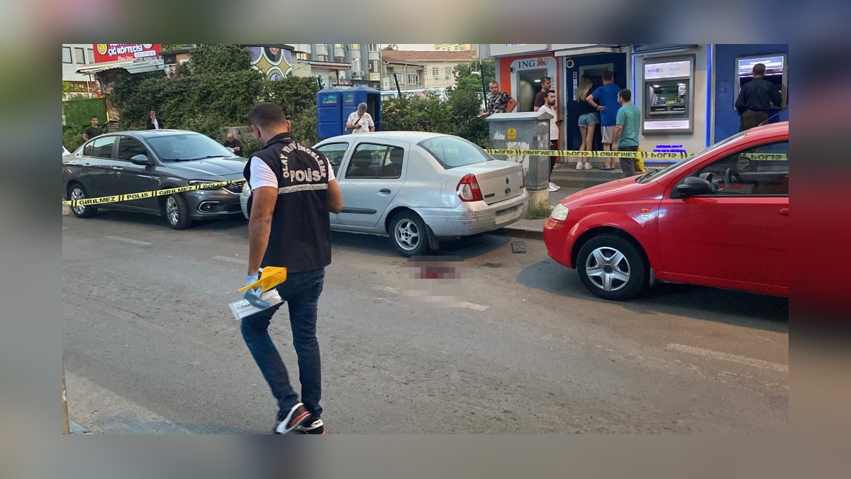 Çorlu'da ATM önünde satırlı saldırı: 1 ağır yaralı