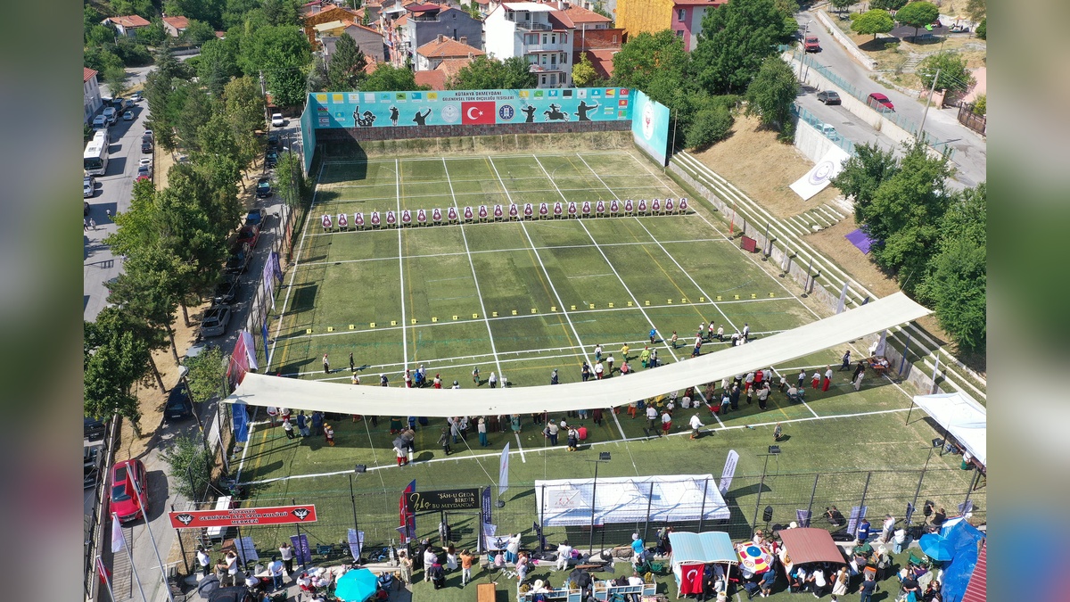 Kütahya'da Minikler ve Yıldızlar Açık Hava Puta Türkiye Şampiyonası başladı
