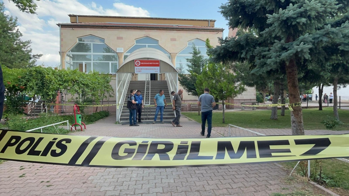 Kayseri'de cami içinde bıçaklama: 1 ölü