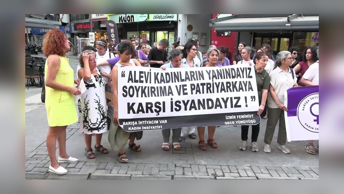İzmir'de Suriye'deki Alevi kadınlara yönelik saldırılar için suç duyurusu