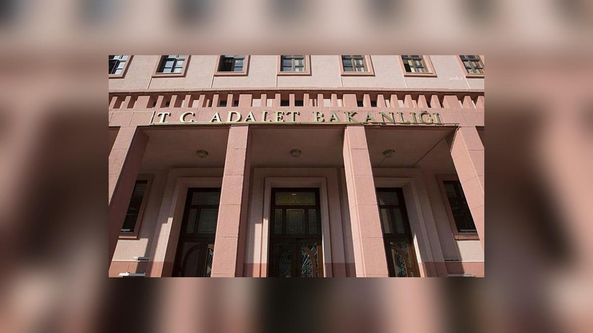 Adalet Bakanlığı'nda kadın personel sayısı 5 yılda %66,59 arttı