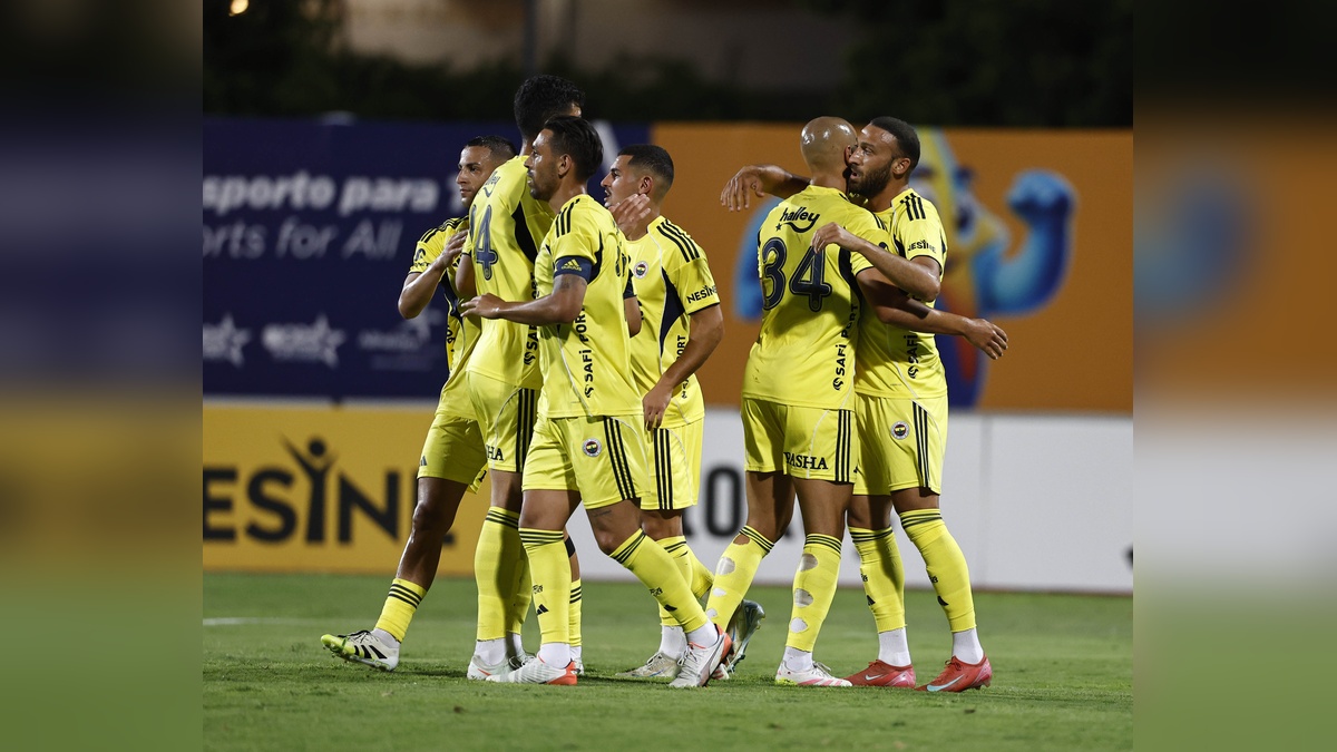 Fenerbahçe, UD Leira'yı 2-0 yendi