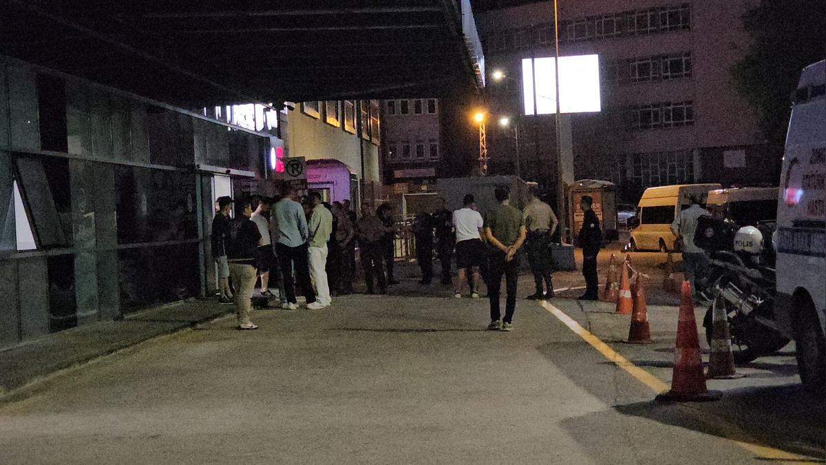 Zonguldak'ta aile düğünden dönerken bıçaklı saldırı: 3 ölü