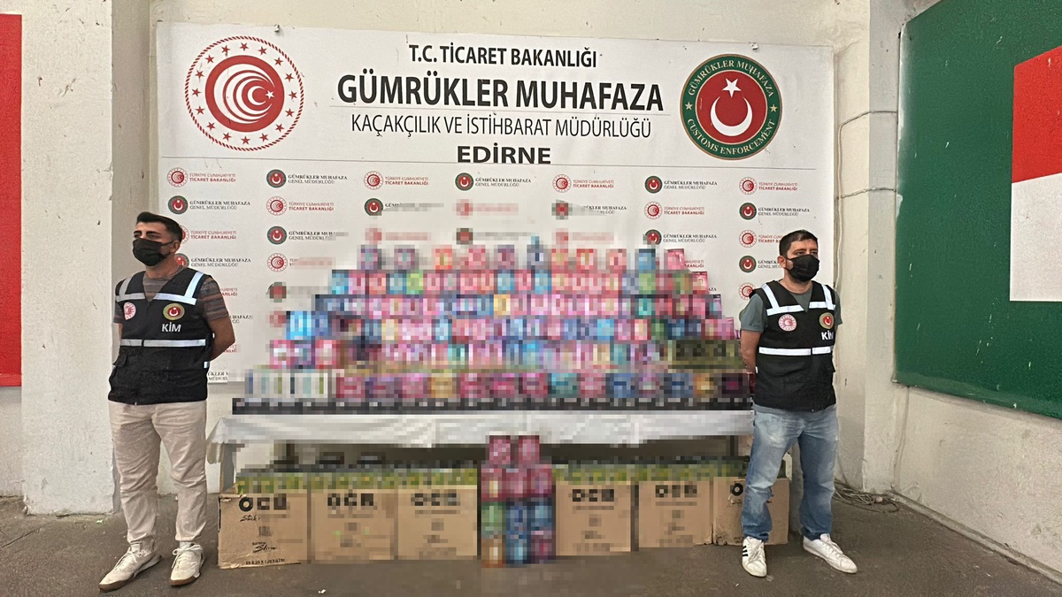 Kapıkule'de 3 bin 193 kaçak elektronik sigara yakalandı