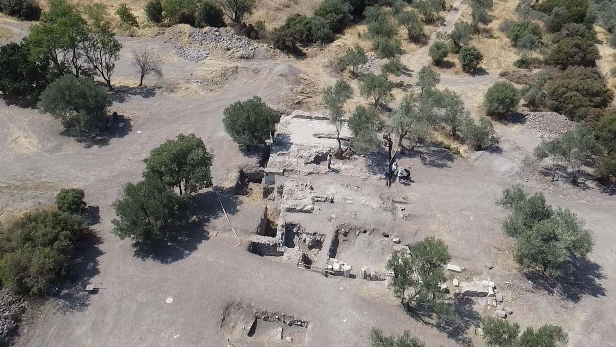 Çanakkale'de 3. yüzyıla ait Roma hamamı ortaya çıkarılıyor