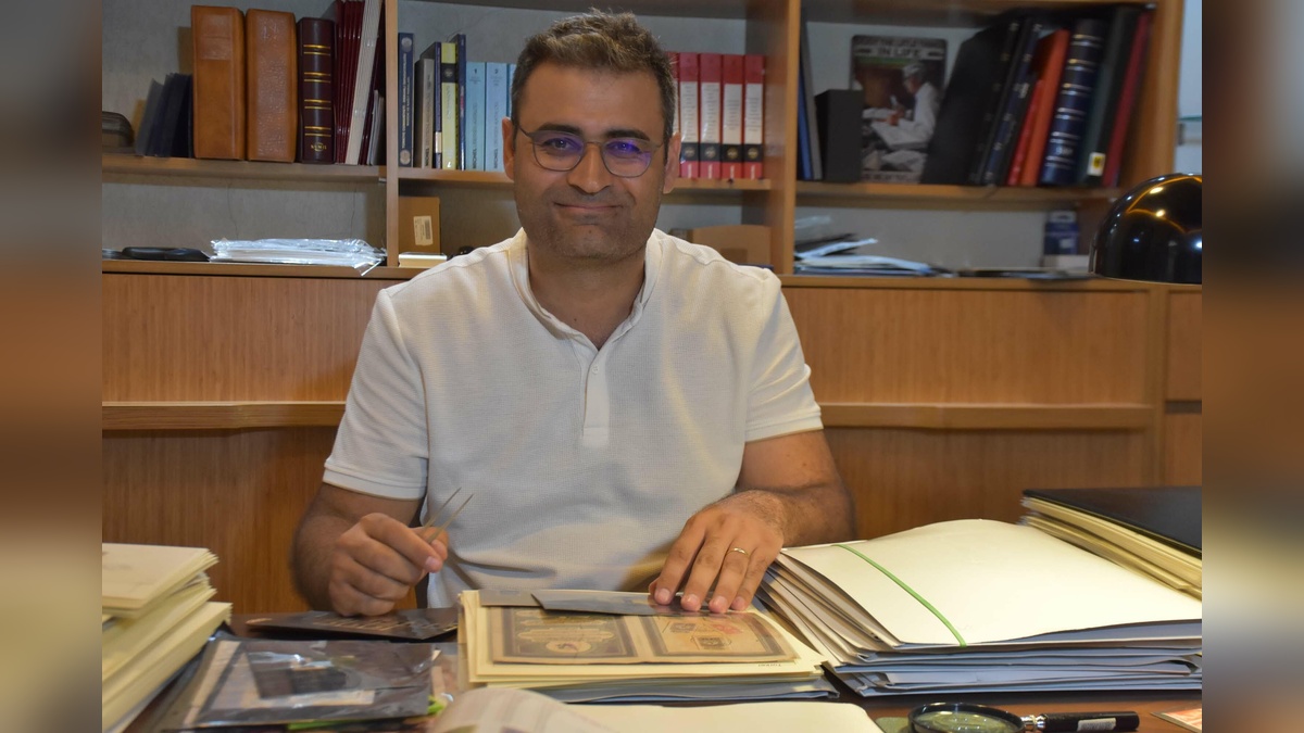 İzmir'de nadir pullarla tarihe ışık tutan koleksiyon