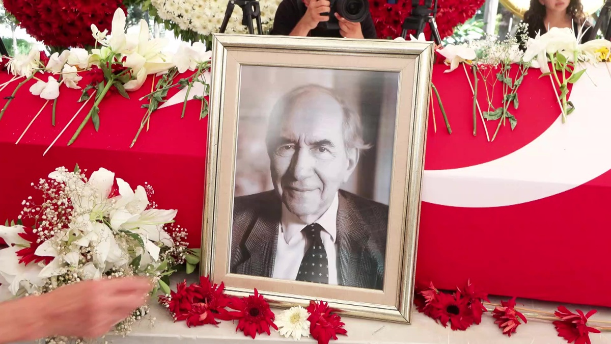 Altan Öymen, Zincirlikuyu Mezarlığı'nda toprağa verildi
