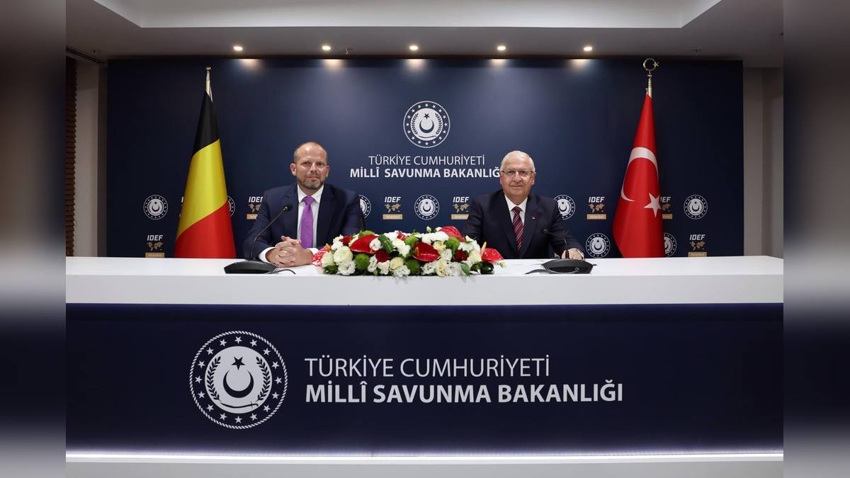 Güler, Belçika ve Slovenya Savunma Bakanları ile IDEF 2025'te görüştü