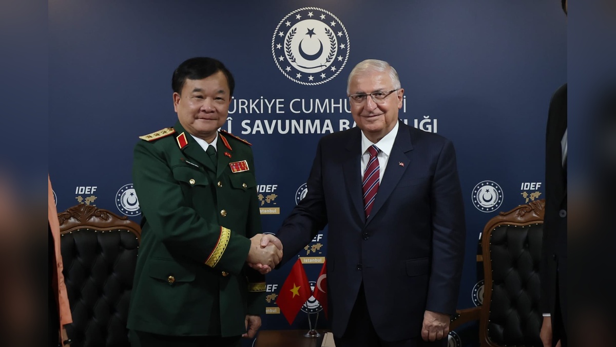 Güler, Vietnam ve Pakistan askeri yetkililerini kabul etti