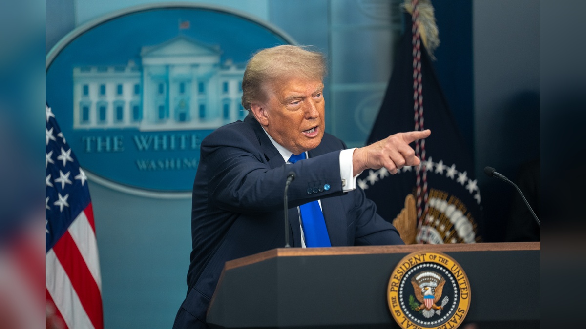 Trump: Obama vatana ihanet etti