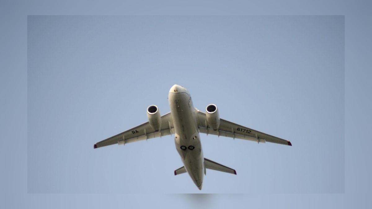 Rusya'da An-24 tipi yolcu uçağıyla irtibat kaybedildi: 49 kişi aranıyor