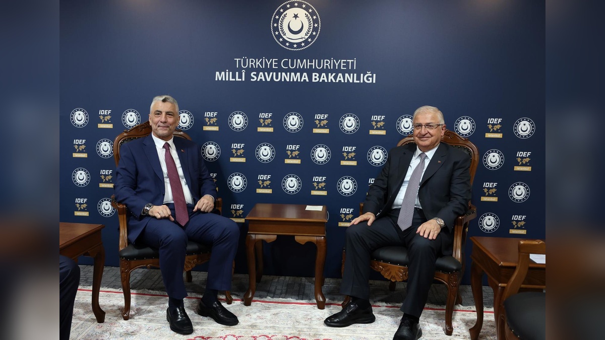 Yaşar Güler ve Ömer Bolat, IDEF 2025'te görüştü