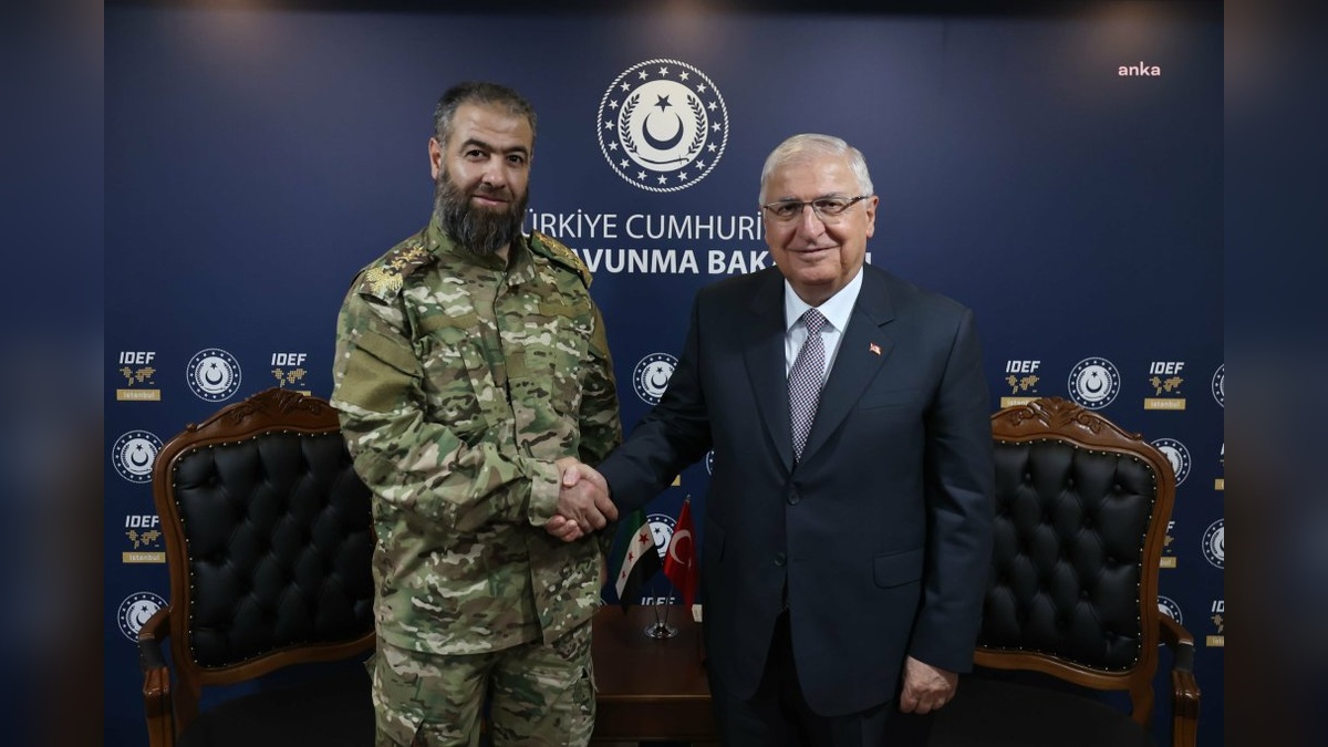 Güler, Suriye komutanlarını kabul etti: IDEF'te Gambiya ile protokol imzalandı