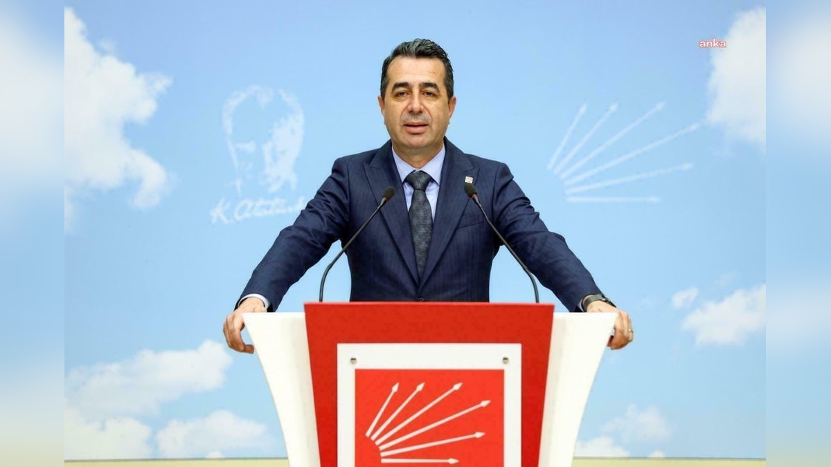 Erhan Adem: Bu yangından sonra hâlâ görevde kalmanız, hangi kamu vicdanıyla açıklanabilir?