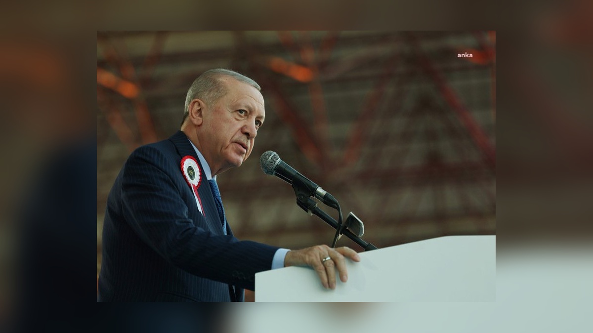 Cumhurbaşkanı Erdoğan: Orman yangınlarıyla mücadele sürüyor