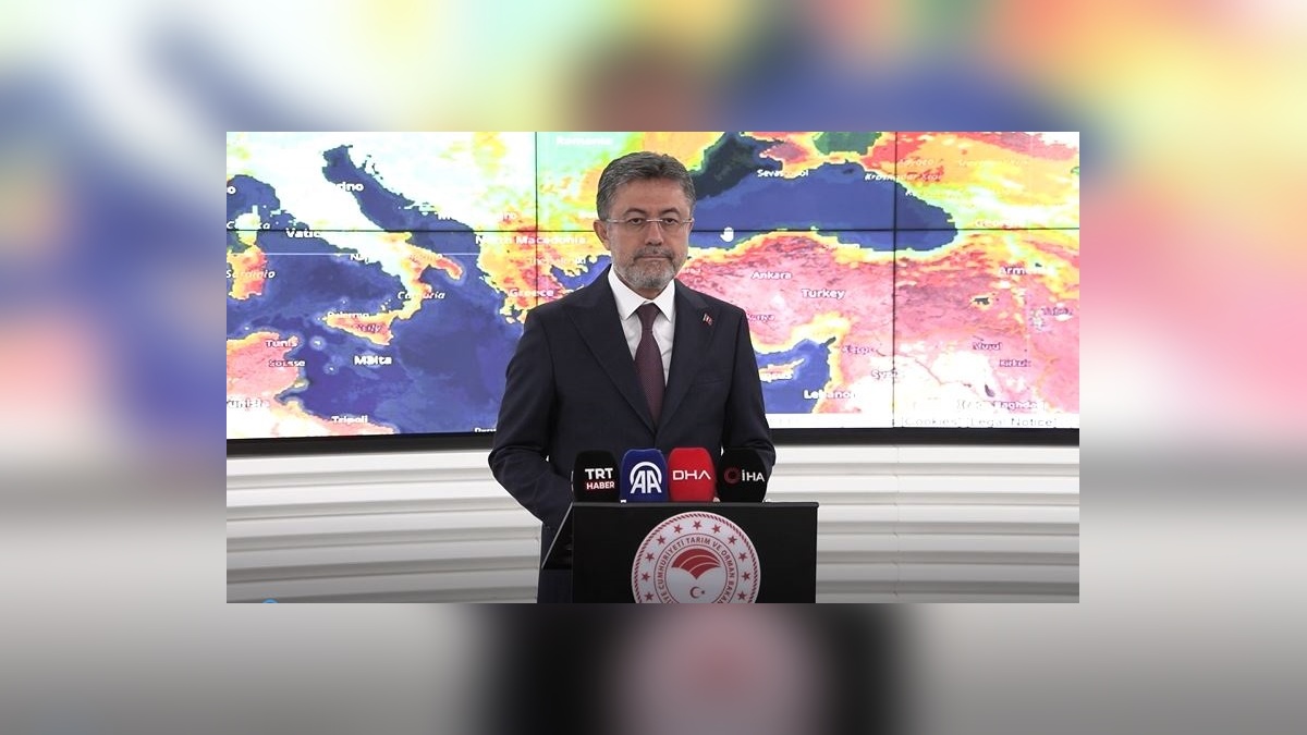 Yumaklı'dan yangınlar hakkında açıklama: 'Çok riskli bir haftadayız'