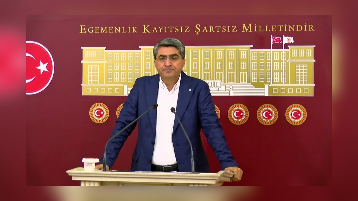 Ekmen: Ülke yanıyor, yangın eylem planı yok