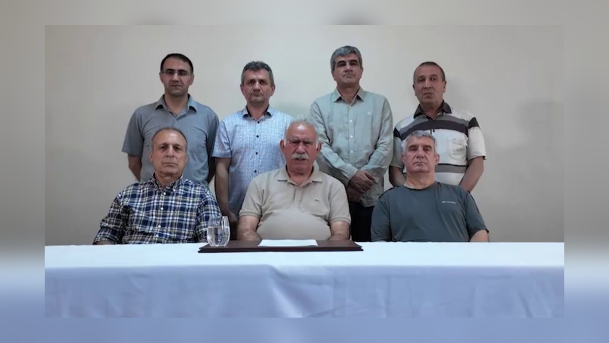 Öcalan, yeğeni ve avukatıyla görüştü