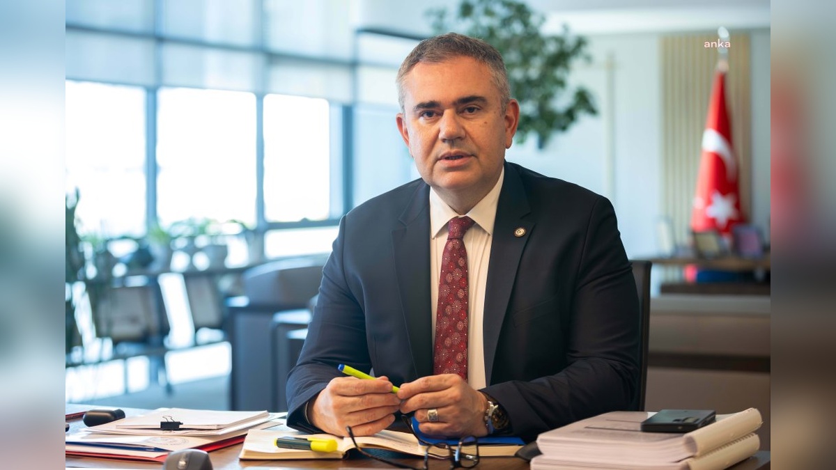 Üney: Eczaneleri kayıt dışılıkla özdeşleştirmek haksızlık