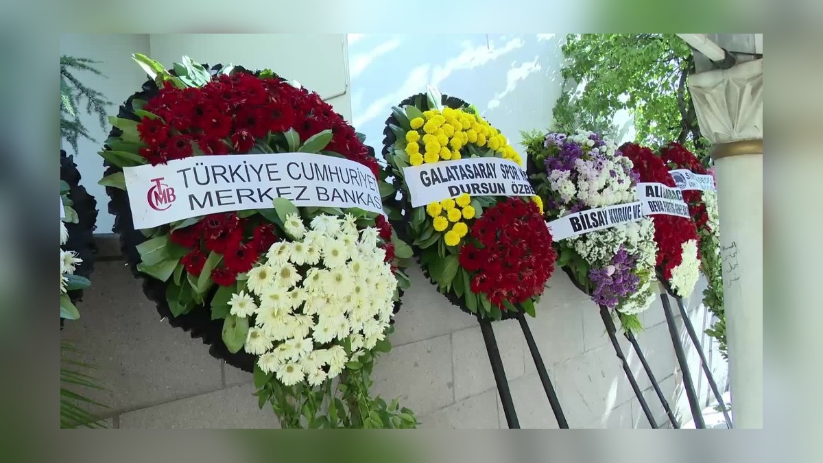 Süreyya Serdengeçti son yolculuğuna uğurlandı