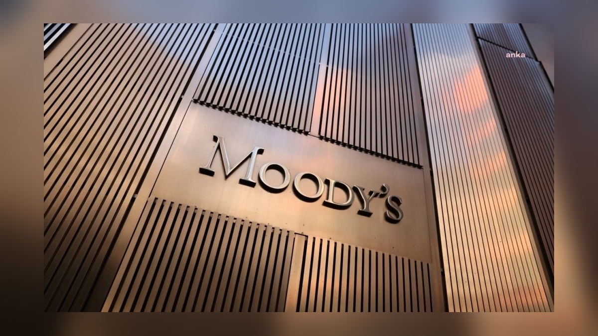 Moody's, İzmir Büyükşehir Belediyesi'nin kredi notunu 'Aaa'ya yükseltti