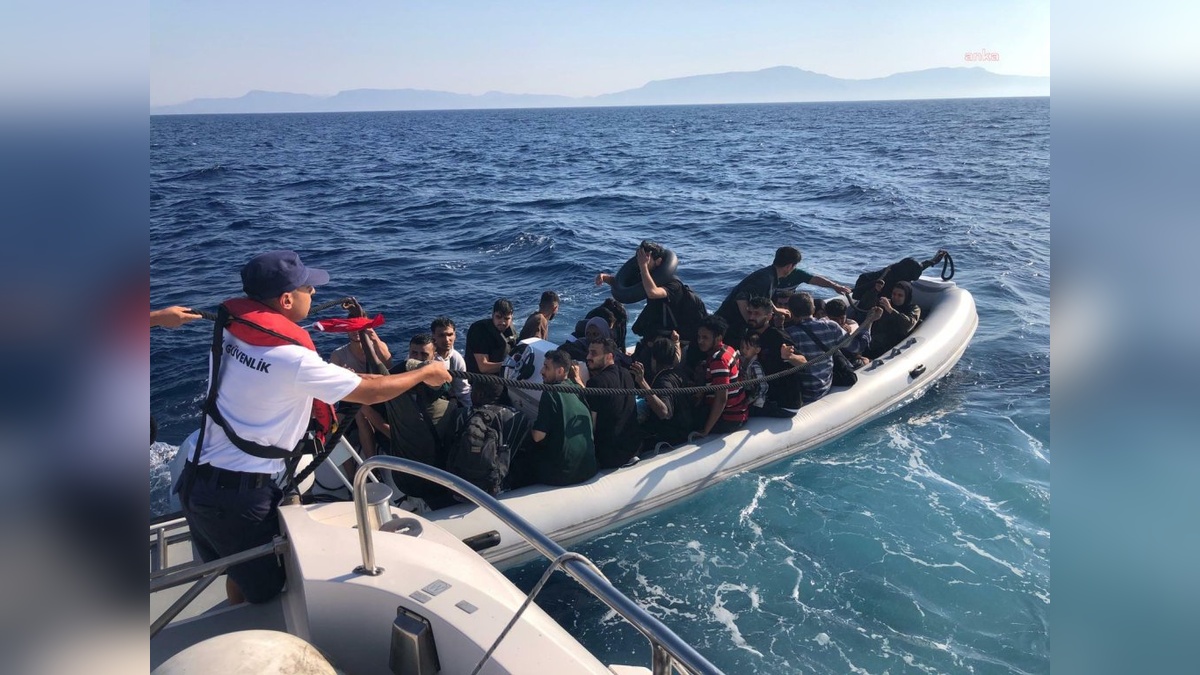 Ege'de düzensiz göçmen operasyonu: 662 göçmen yakalandı, 179'u kurtarıldı