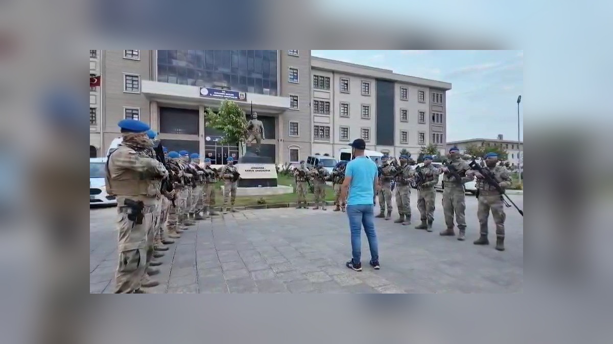 Şanlıurfa'da DEAŞ operasyonu: 8 gözaltı