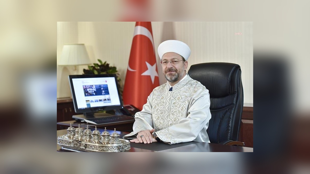 Ali Erbaş: 90 bin camiden dua edilecek