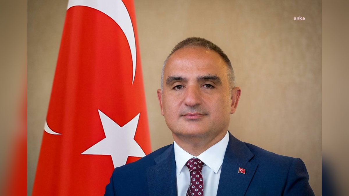 Ersoy: Türkiye, turizmde rekor gelirle 'Türkiye Yüzyılı' vizyonuna ilerliyor