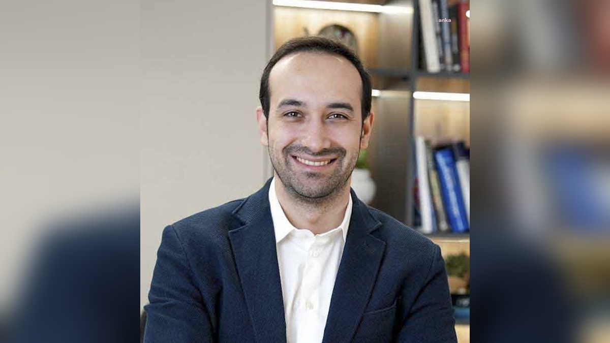 Meme Estetiği: Dr. Burak Pasinlioğlu'nun hasta odaklı yaklaşımıyla güvenli ve doğal sonuçlar