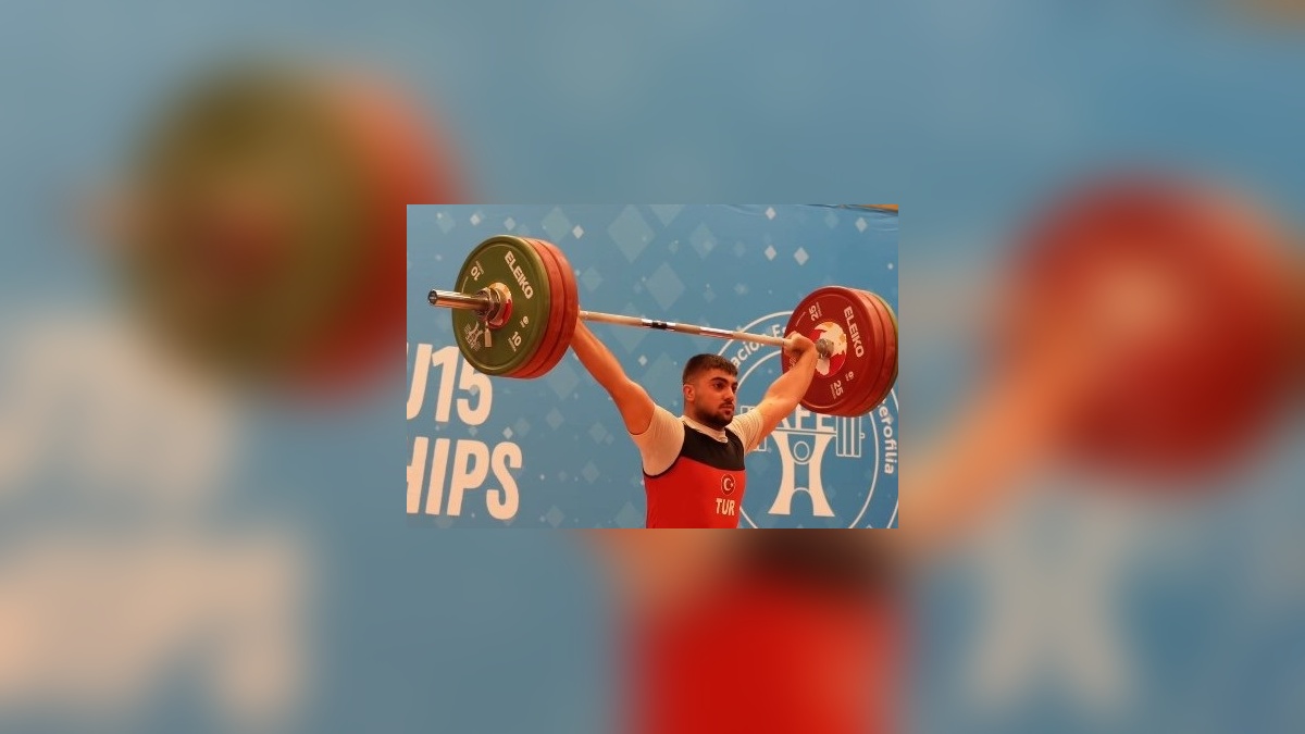 Sefkan Sümen Avrupa'da rekor kırdı: 1 altın, 2 gümüş madalya