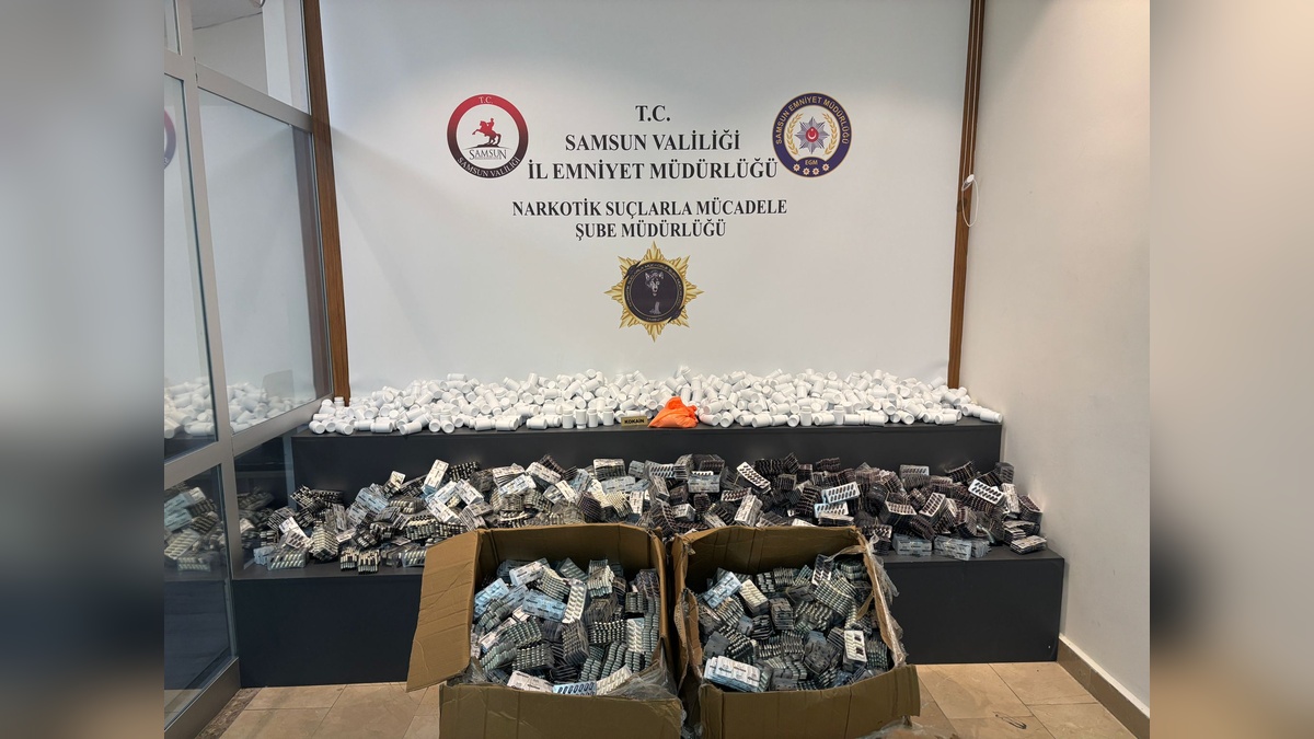 Samsun'da 122 bin sentetik hap ve 700 gram kokain ele geçirildi