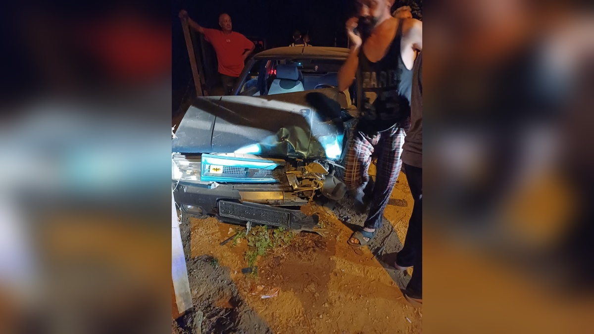 Kandıra'da jandarma takibi kazayla bitti: 3 yaralı