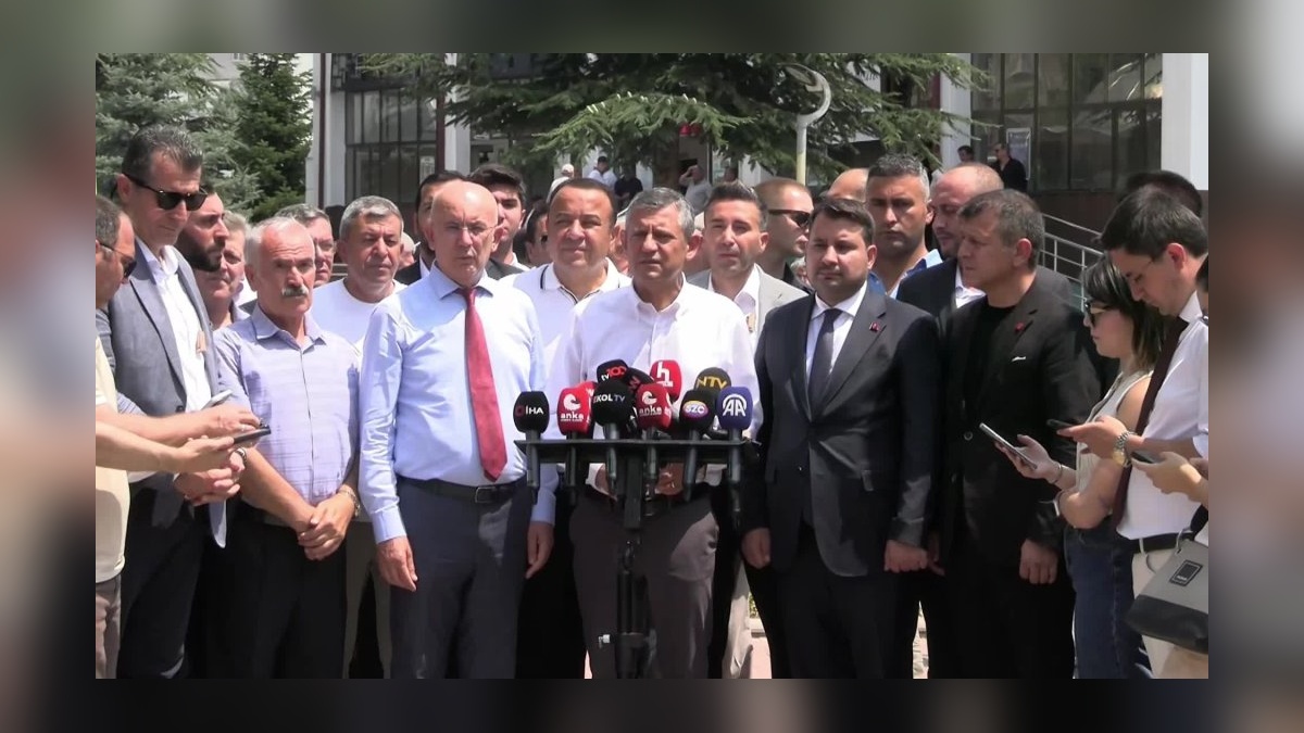 Özel: 'Cumhuriyet'in kolonlarını kestirmeyiz'