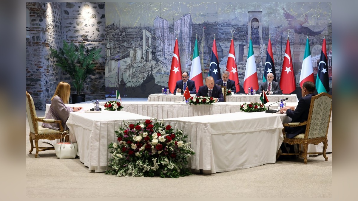 Erdoğan, Meloni ve Dibeybe Dolmabahçe'de buluştu