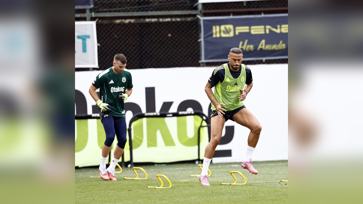 Fenerbahçe, Feyenoord maçı hazırlıklarına başladı