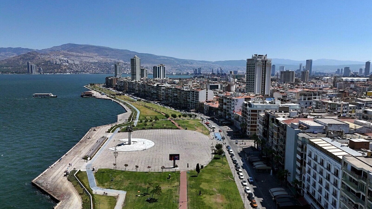 İzmir'de kısmi su kesintileri: 6 Ağustos'tan itibaren gece saatlerinde uygulanacak