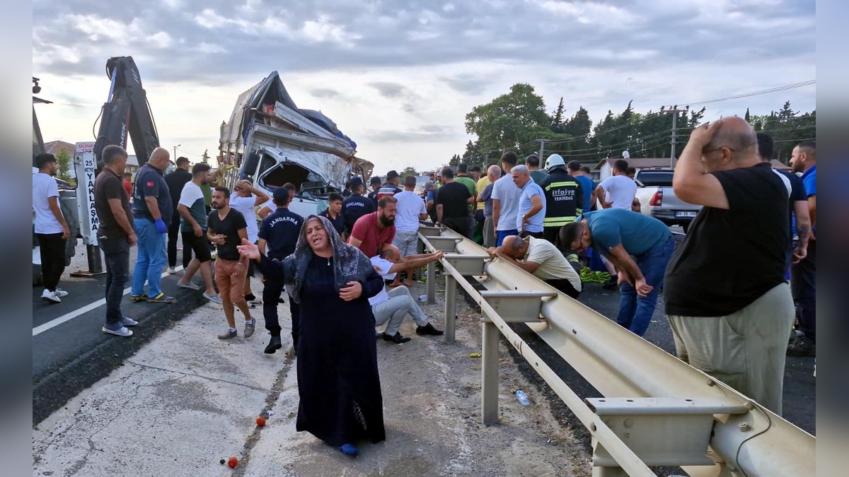 Marmaraereğlisi'nde kamyon kazası: 1 ölü, 2 yaralı