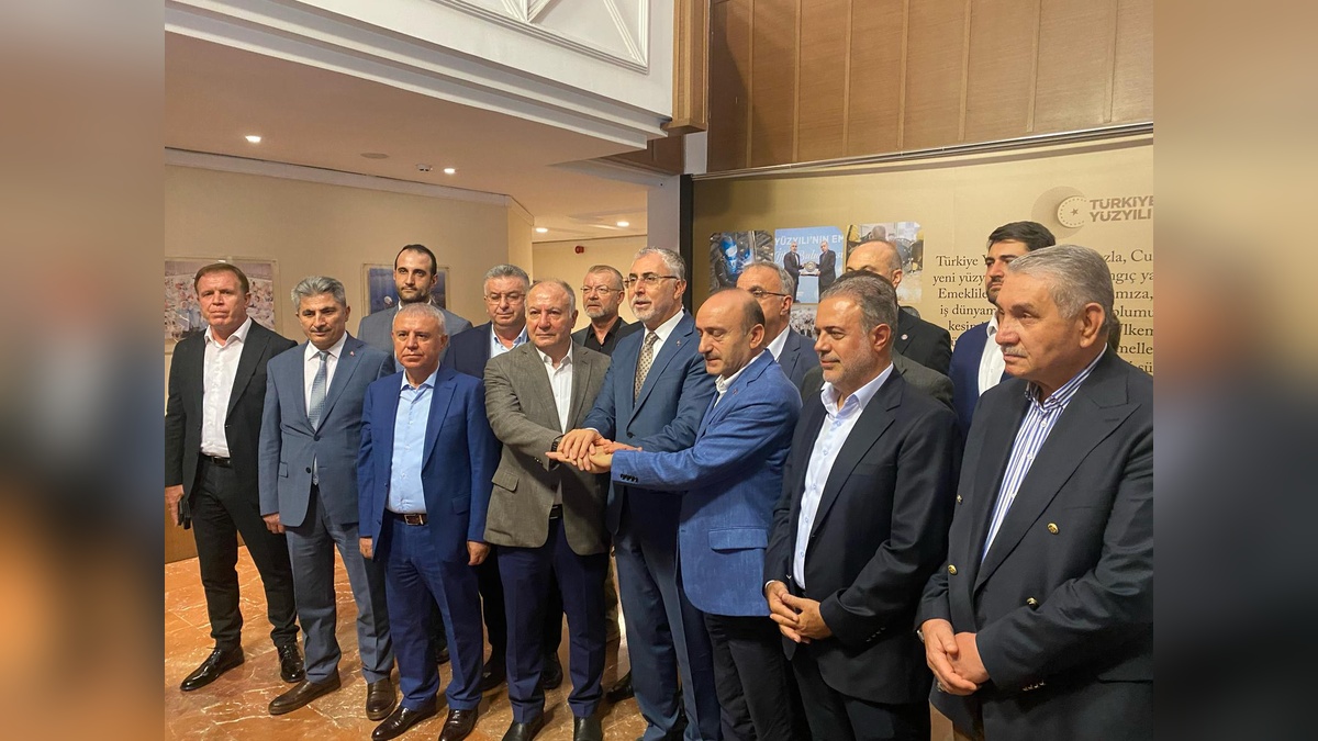 Kamu işçileri için toplu sözleşme protokolü imzalandı: %24 ve %11'lik zam oranları
