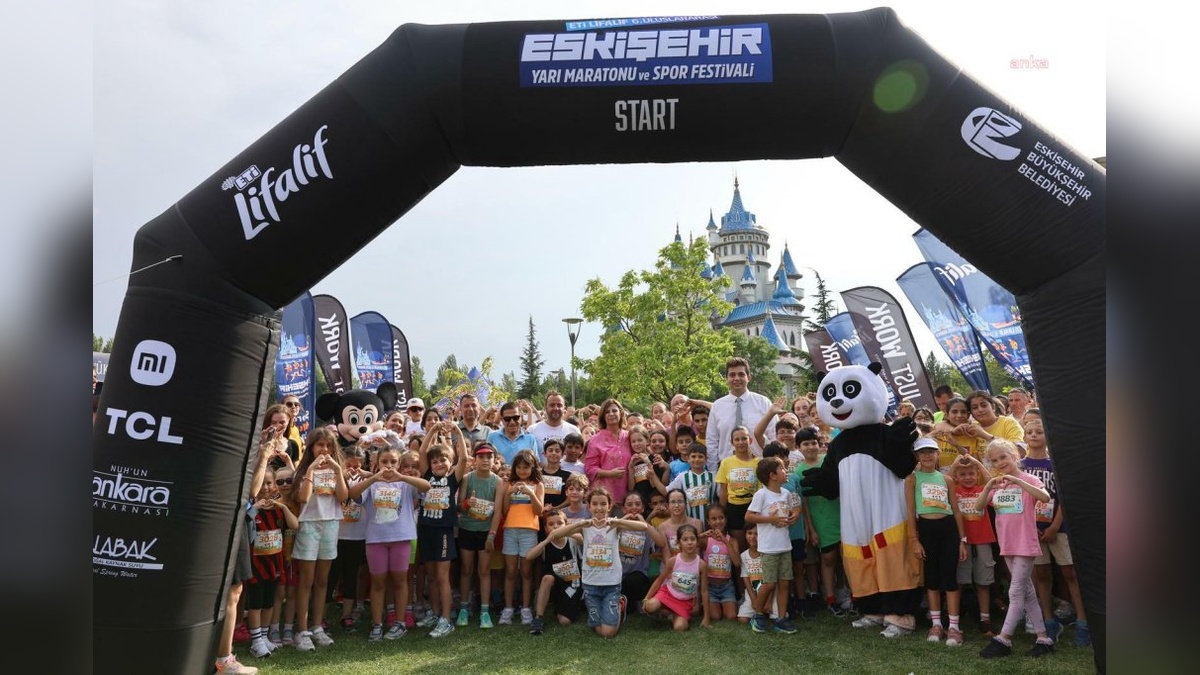 Eskişehir Yarı Maratonu büyük bir coşkuyla tamamlandı